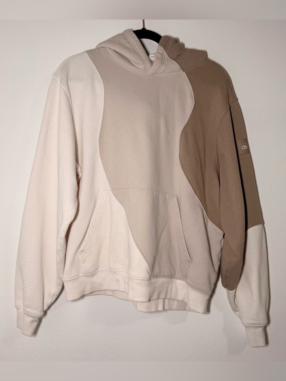 Alo Yoga Color Block Crewneck Sweatshirt Unisex Large Cream Tan Beige size XS